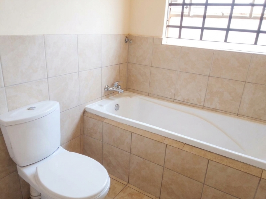 To Let 2 Bedroom Property for Rent in Mid Town North West